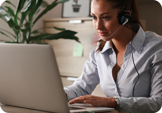 Escuta ativa - atendente com headset